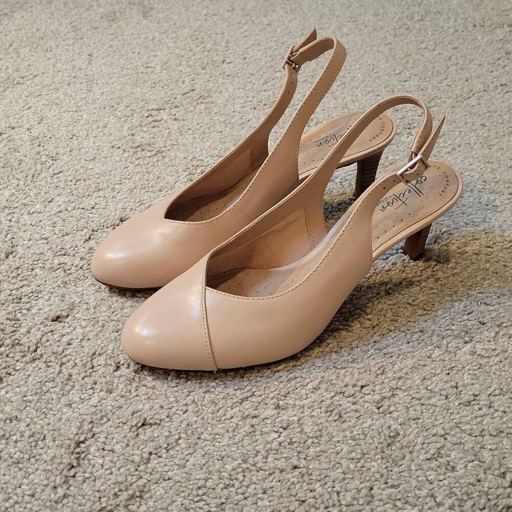 Clarks Women's Slingback Heel Nude Size 8.5